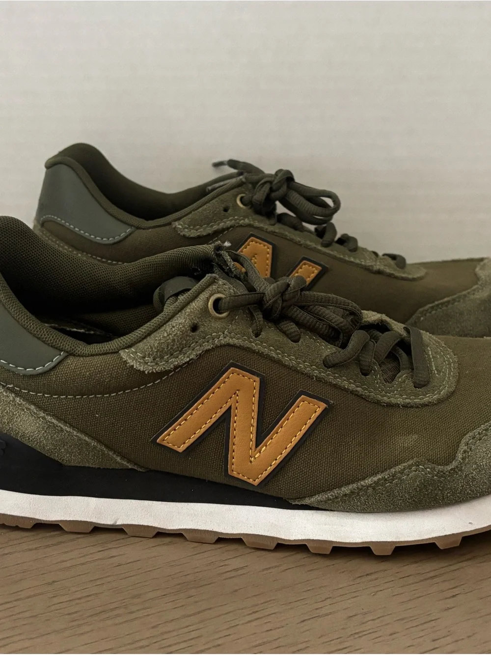 New Balance Mens Size 10 Olive Green ML515WAA 515 Classic Suede Low Top Sneakers